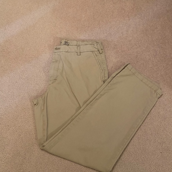 IZOD Stretch Chino Khaki Pants - Picture 1 of 4